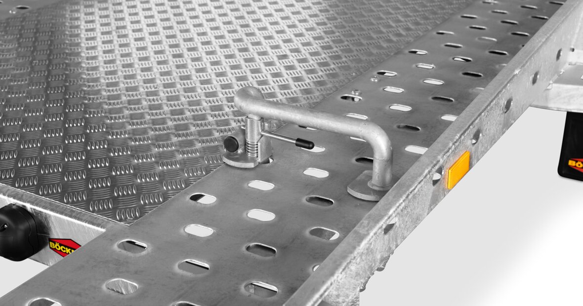 Böckmann Fahrzeugtransporter Mehrwert Sicherungsböcke