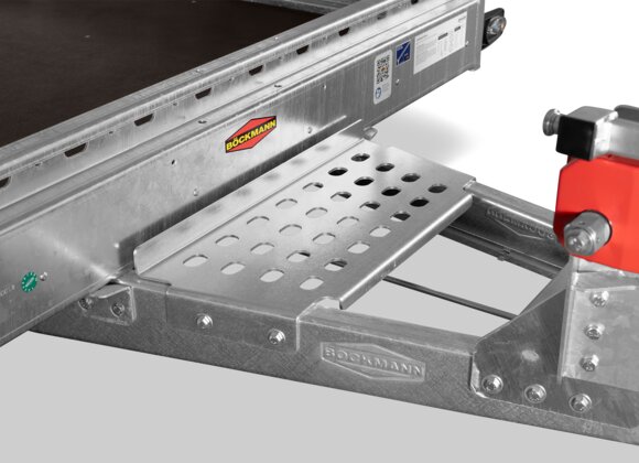 Böckmann Baumaschinentransporter - Schaufelablage