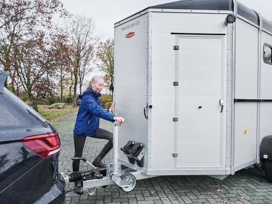 Böckmann Mehrwerte Pferdeanhänger Traveller - Einfache Bedienung des Stützrades