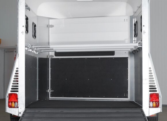 Böckmann Mehrwerte Pferdeanhänger Traveller - Großer und einladender Durchgang