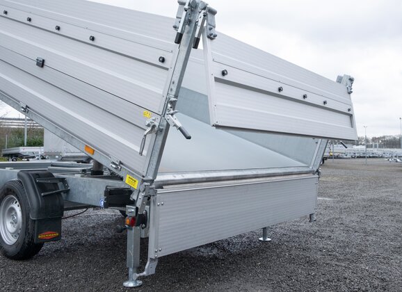 Böckmann Kippanhänger Pendelklappe mit Kastenaufsatz